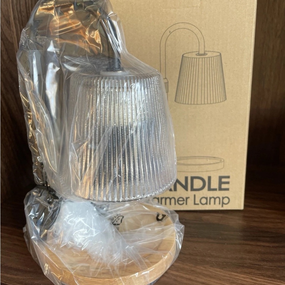 Modern Candle Warmer Lamp, Adjustable Brightness & Timer - Picture 2 of 4